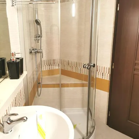 No. 15 - Amarilia Apartment